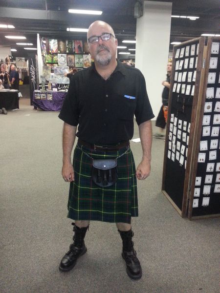 I bought a new kilt and sporran to fit in. Damn, I look good.